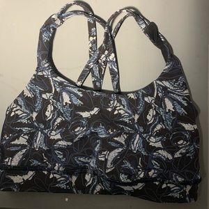 Lululemon sports bra